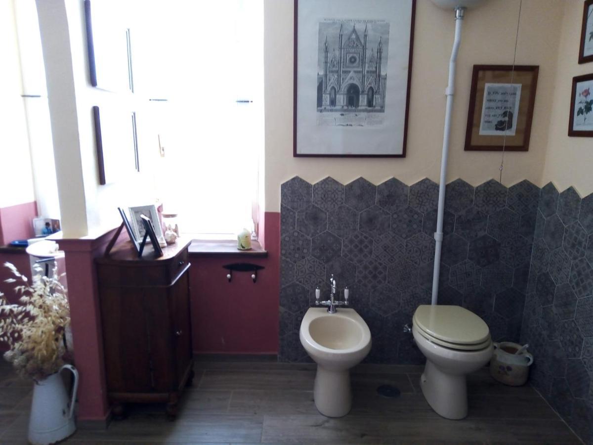 B&B La Gallinella Rossa Baschi Luaran gambar
